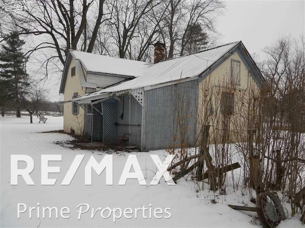 8255 Bell Road Birch Run, MI 48415 - Photo 13 of 44