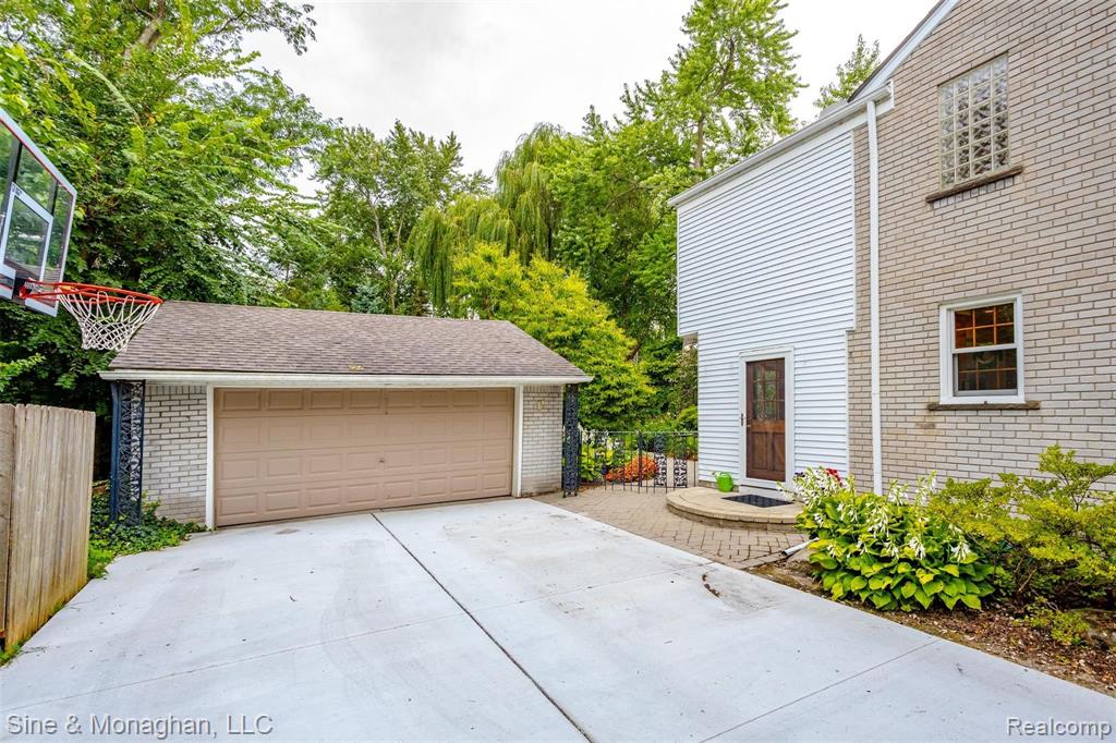653 Middlesex Road Grosse Pointe Park, MI 48230 - Photo 47 of 54