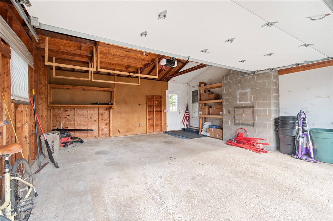 36 Red Post Crescent Perinton, NY 14450 - Photo 31 of 42 GARAGE