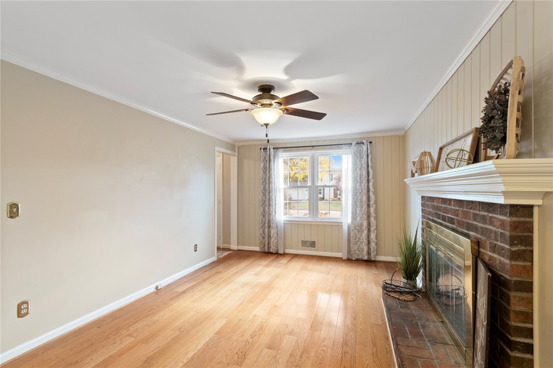 36 Red Post Crescent Perinton, NY 14450 - Photo 5 of 42