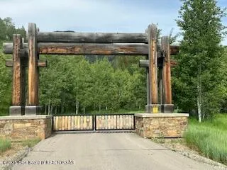 $1,700,000 | 11-12 Windsong Way, Alpine, WY 83128