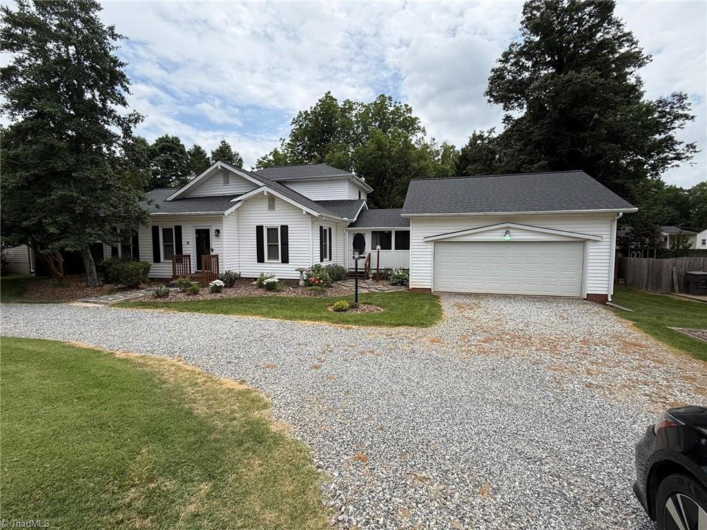 905 Old Winston Road High Point, NC 27265 - Photo 2 of 23