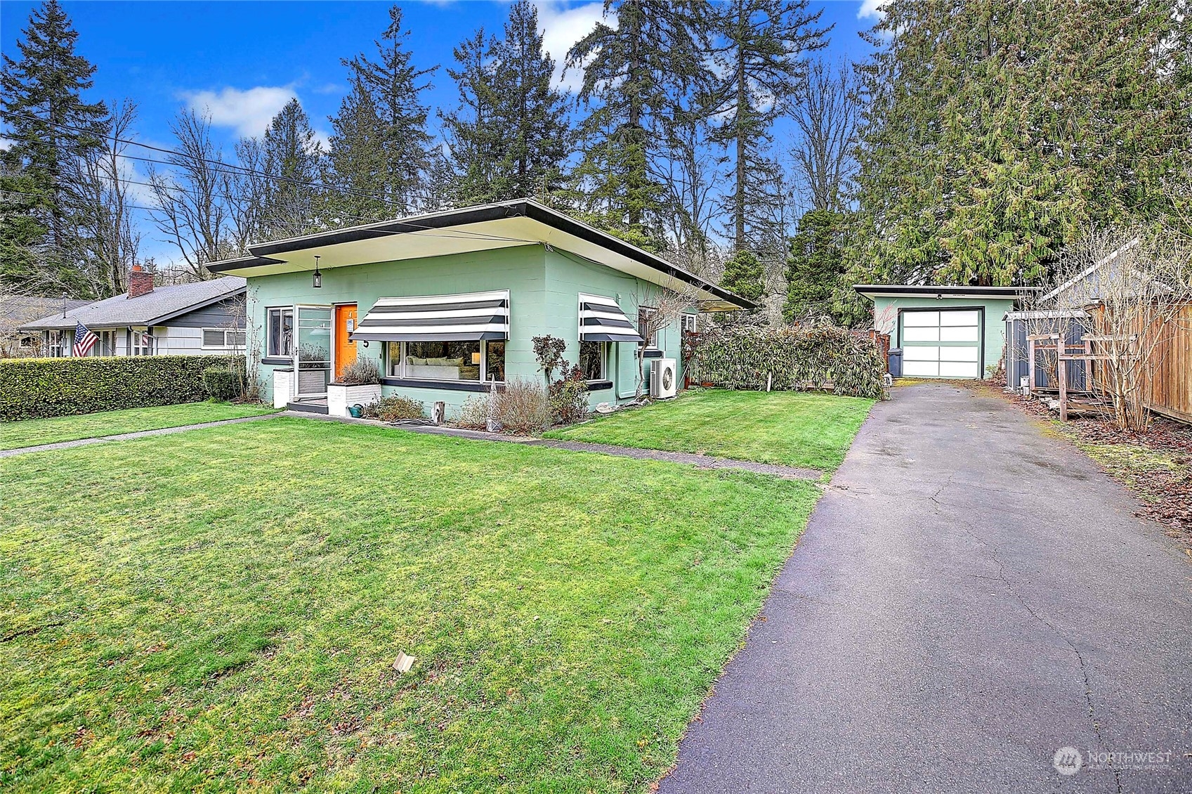425 East View Ridge Drive Everett, WA 98203 - Photo 2 of 28 Gallery Image 2