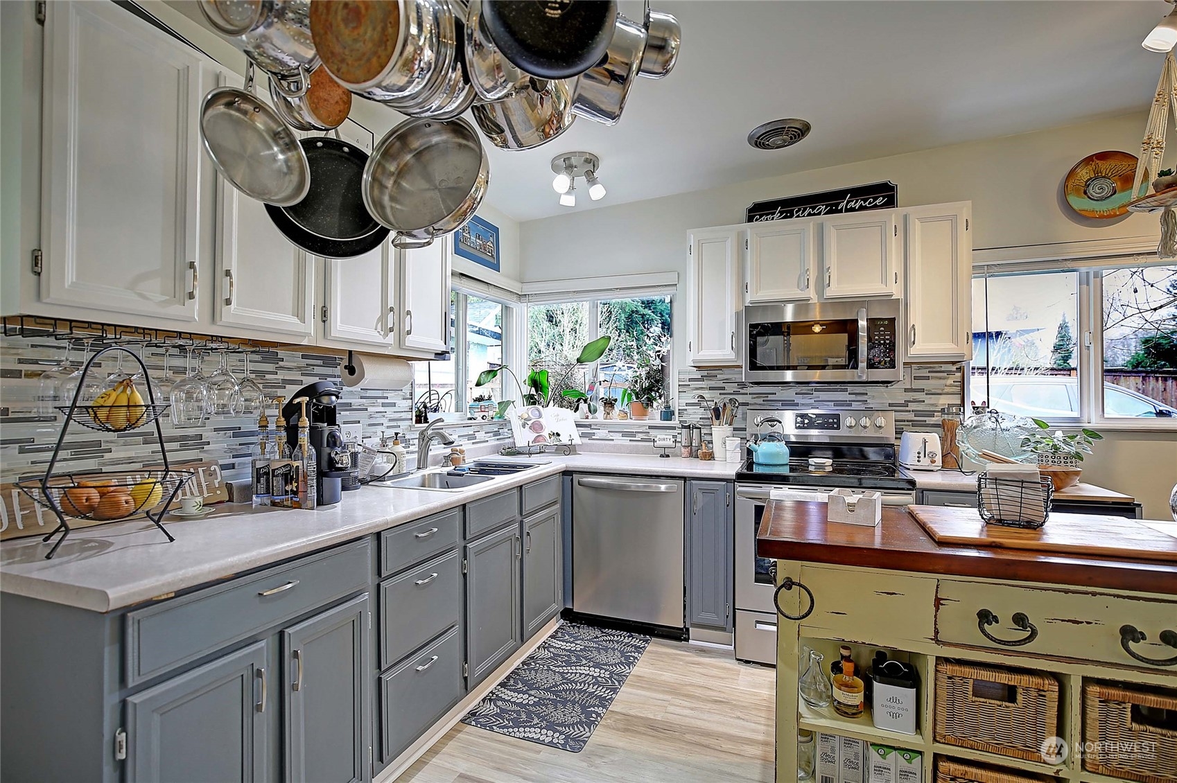 425 East View Ridge Drive Everett, WA 98203 - Photo 9 of 28 Gallery Image 9