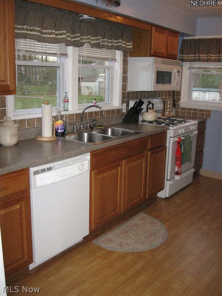 28518 Forest Road Willowick, OH 44095 - Photo 2 of 19