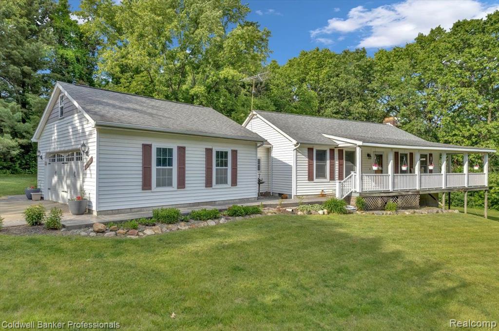 3931 Hosner Road Dryden, MI 48428 - Photo 1 of 40