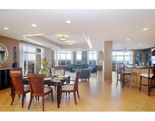 3535 Patten Road, Unit 7E Highland Park, IL 60035 - Photo 2 of 14 a dining room with furniture and wooden floor