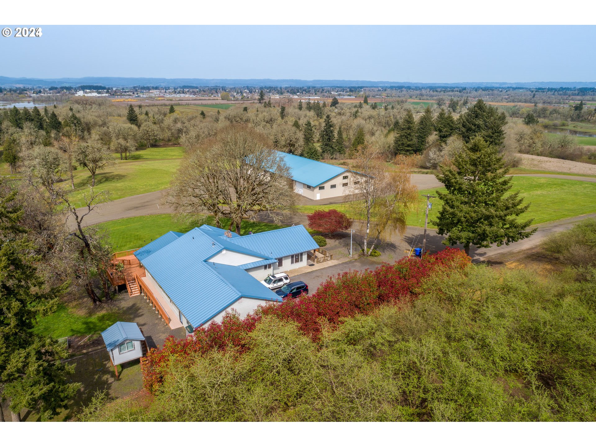 3995 Southwest Lafollett Road Cornelius, OR 97113 - Photo 22 of 32 a view of an ocean and beach