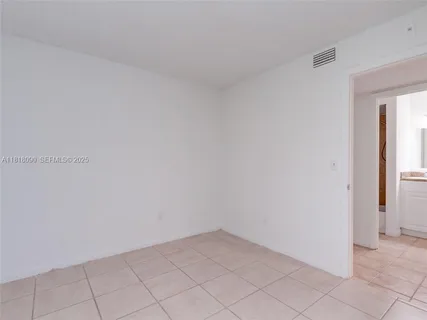 $200,000 | 1235 Southwest 46th Avenue, Unit 707, Pompano Beach, FL 33069