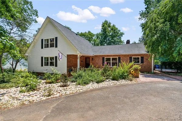 $855,000 | 2786 Robinhood Road, Winston-Salem, NC 27106