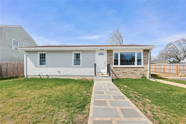 $500,000 | 34 Massachusetts Avenue, Cumberland, RI 02864