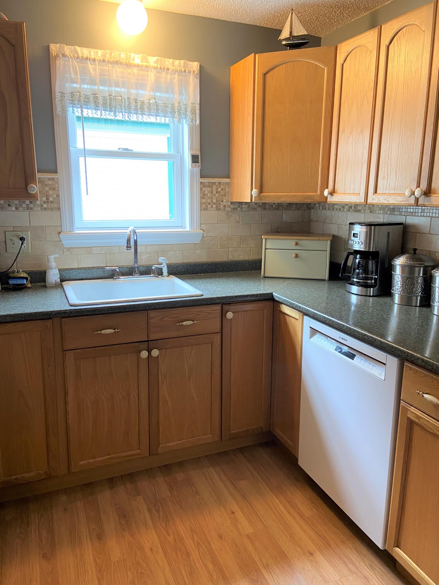 25 Millbrook Road Northeast Harbor, ME 04662 - Photo 4 of 31 Kitchen