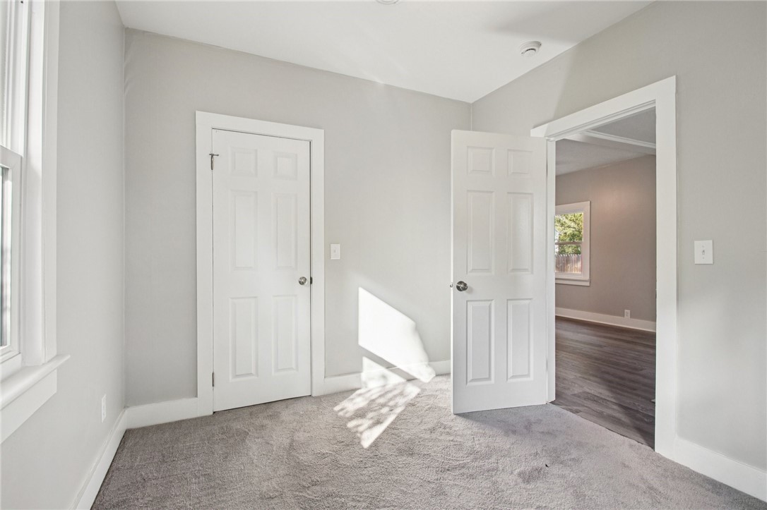 439 Crossfield Road Irondequoit, NY 14609 - Photo 17 of 35