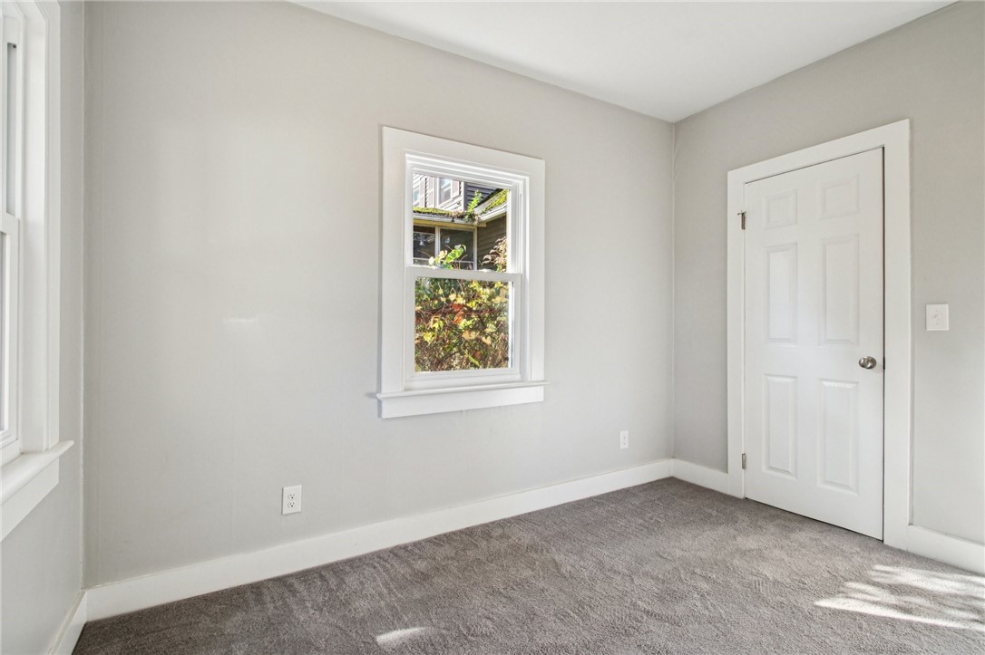 439 Crossfield Road Irondequoit, NY 14609 - Photo 18 of 35