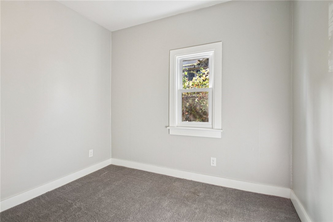 439 Crossfield Road Irondequoit, NY 14609 - Photo 19 of 35