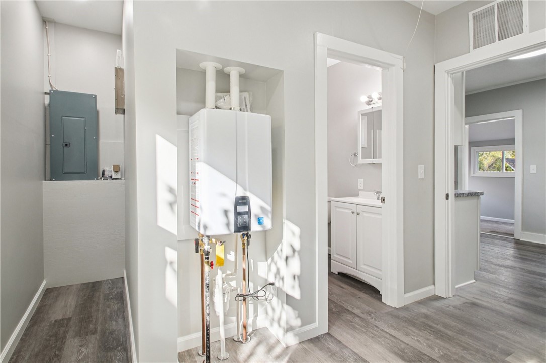 439 Crossfield Road Irondequoit, NY 14609 - Photo 22 of 35