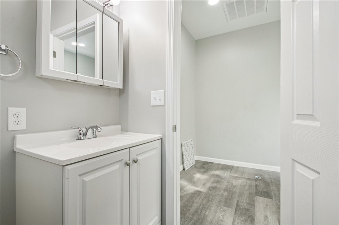 439 Crossfield Road Irondequoit, NY 14609 - Photo 27 of 35