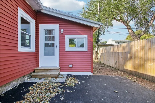 $155,000 | 439 Crossfield Road, Irondequoit, NY 14609