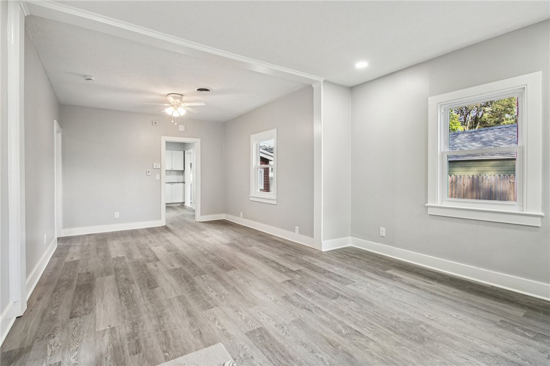 439 Crossfield Road Irondequoit, NY 14609 - Photo 7 of 35