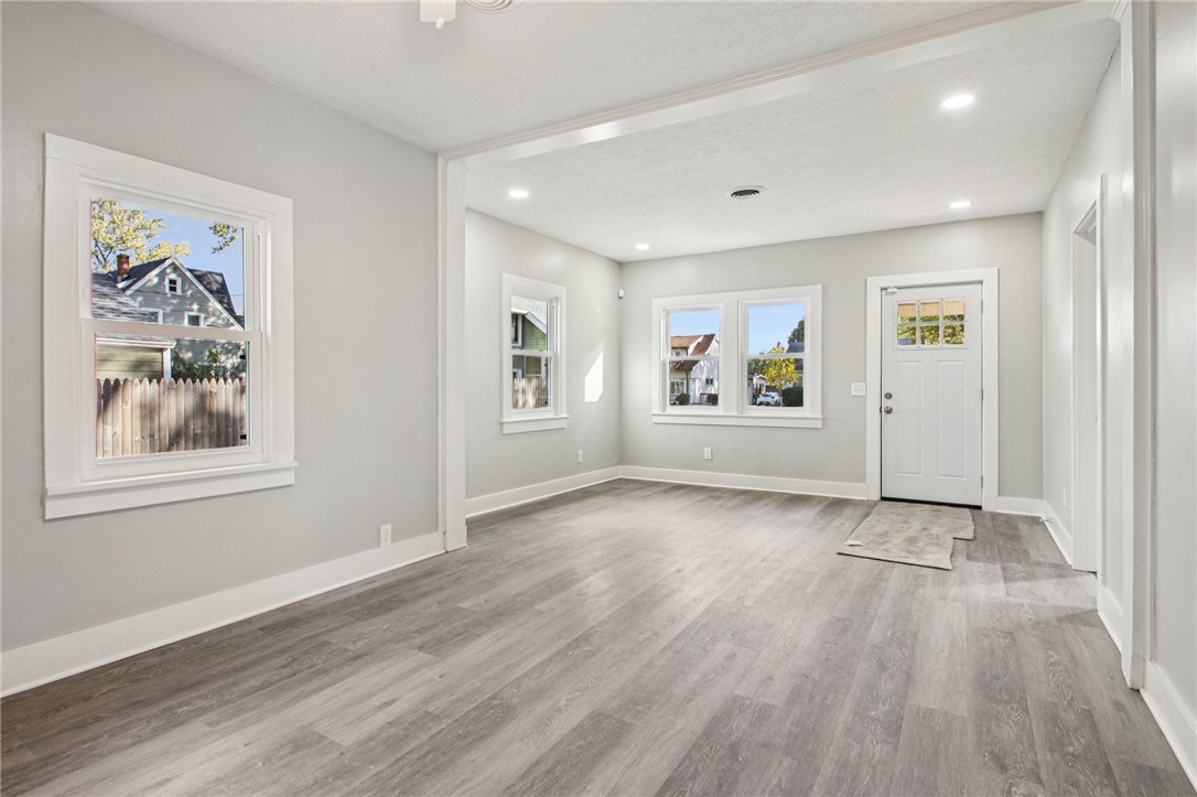 439 Crossfield Road Irondequoit, NY 14609 - Photo 9 of 35