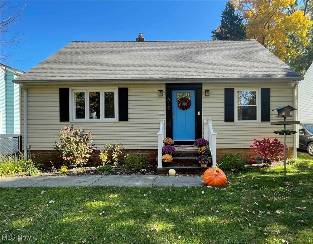 619 Kenilworth Road Bay Village, OH 44140 - Photo 1 of 44