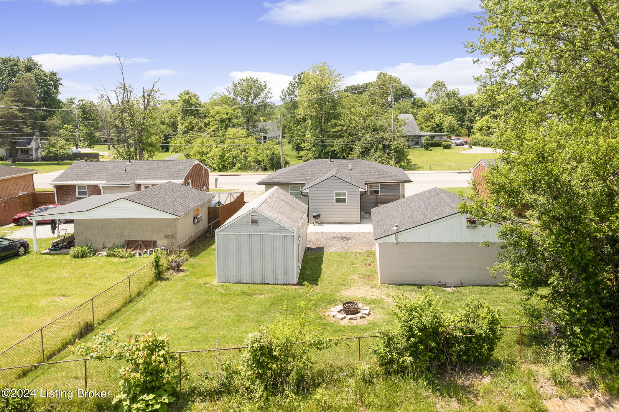 6010 Cooper Chapel Road Louisville, KY 40229 - Photo 37 of 37 Rear Yard
