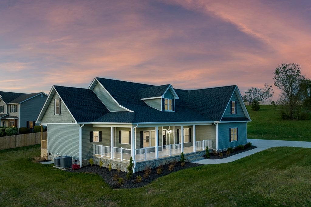 103 Hollyridge Road Saltville, VA 24370 - Photo 4 of 60 Gallery Image 4
