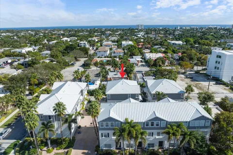 $1,075,000 | 295 Northeast 5th Avenue, Unit 32, Delray Beach, FL 33483