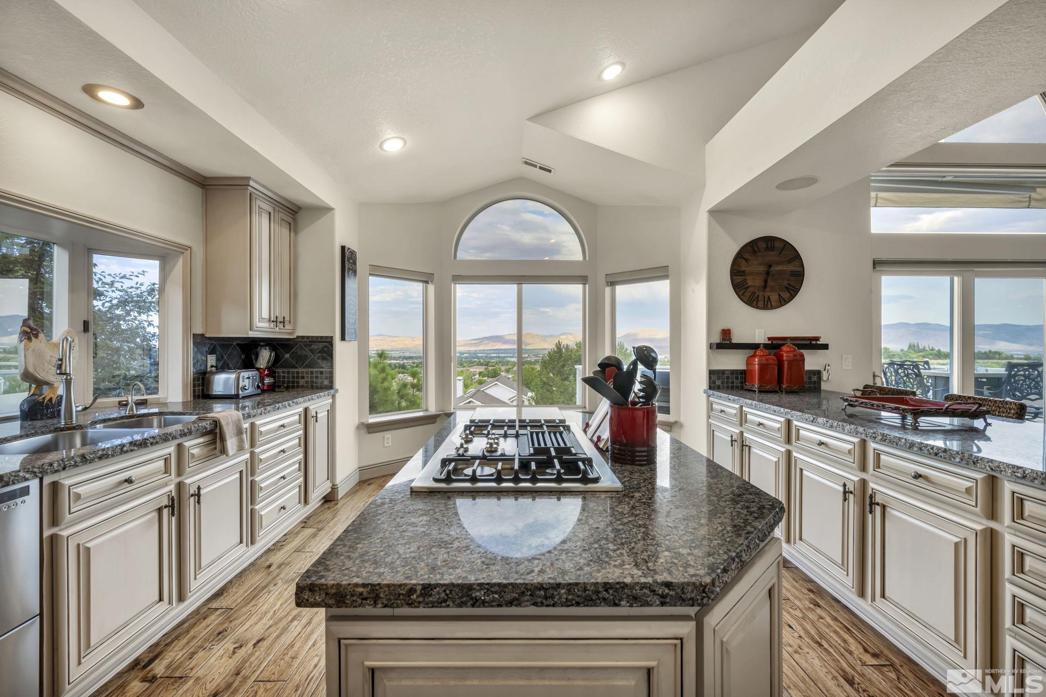 6101 Carriage House Way Reno, NV 89519 - Photo 8 of 40 Photo 8