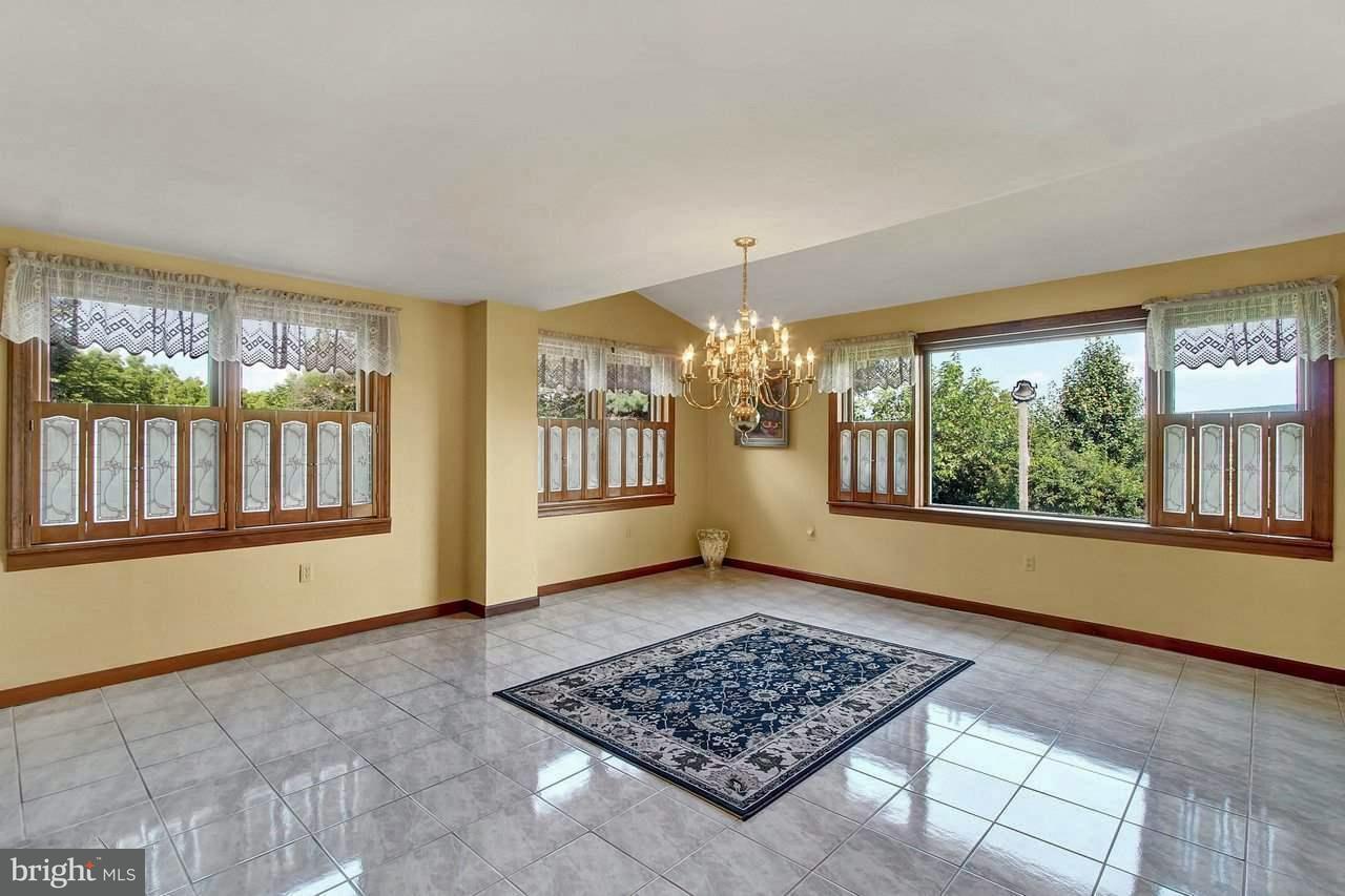 3641 Trout Run Road York, PA 17406 - Photo 4 of 33 Gallery Image 4