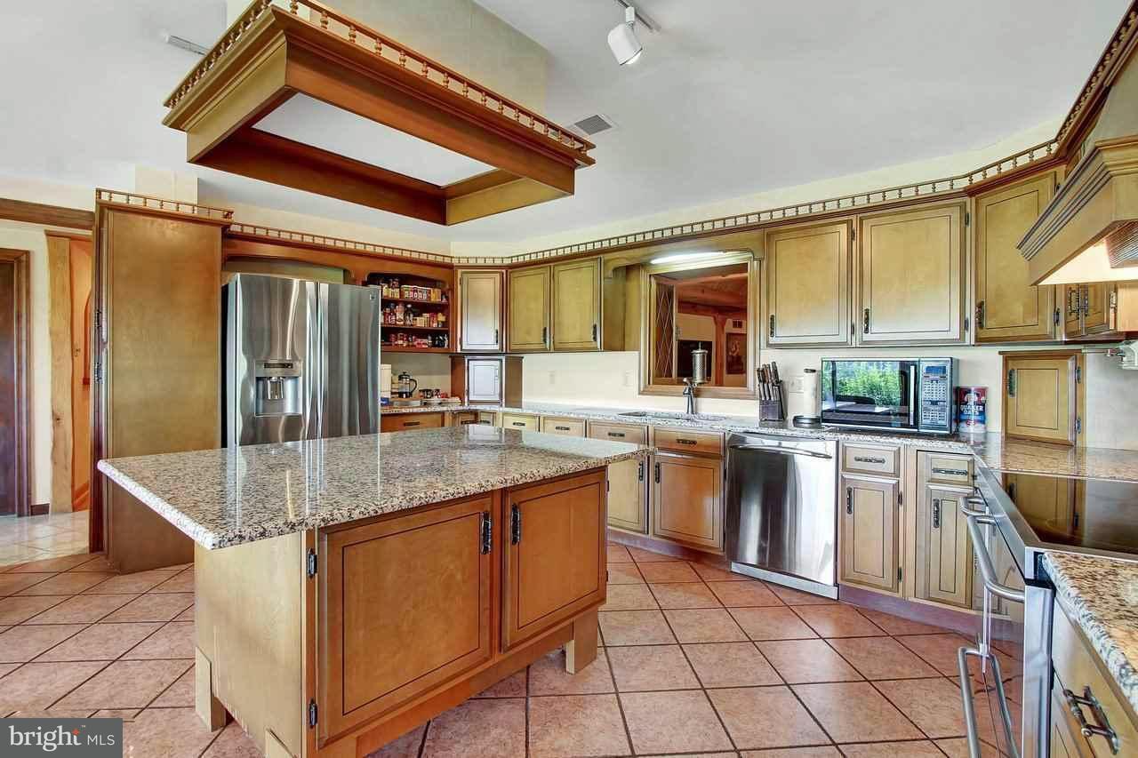 3641 Trout Run Road York, PA 17406 - Photo 5 of 33 Gallery Image 5