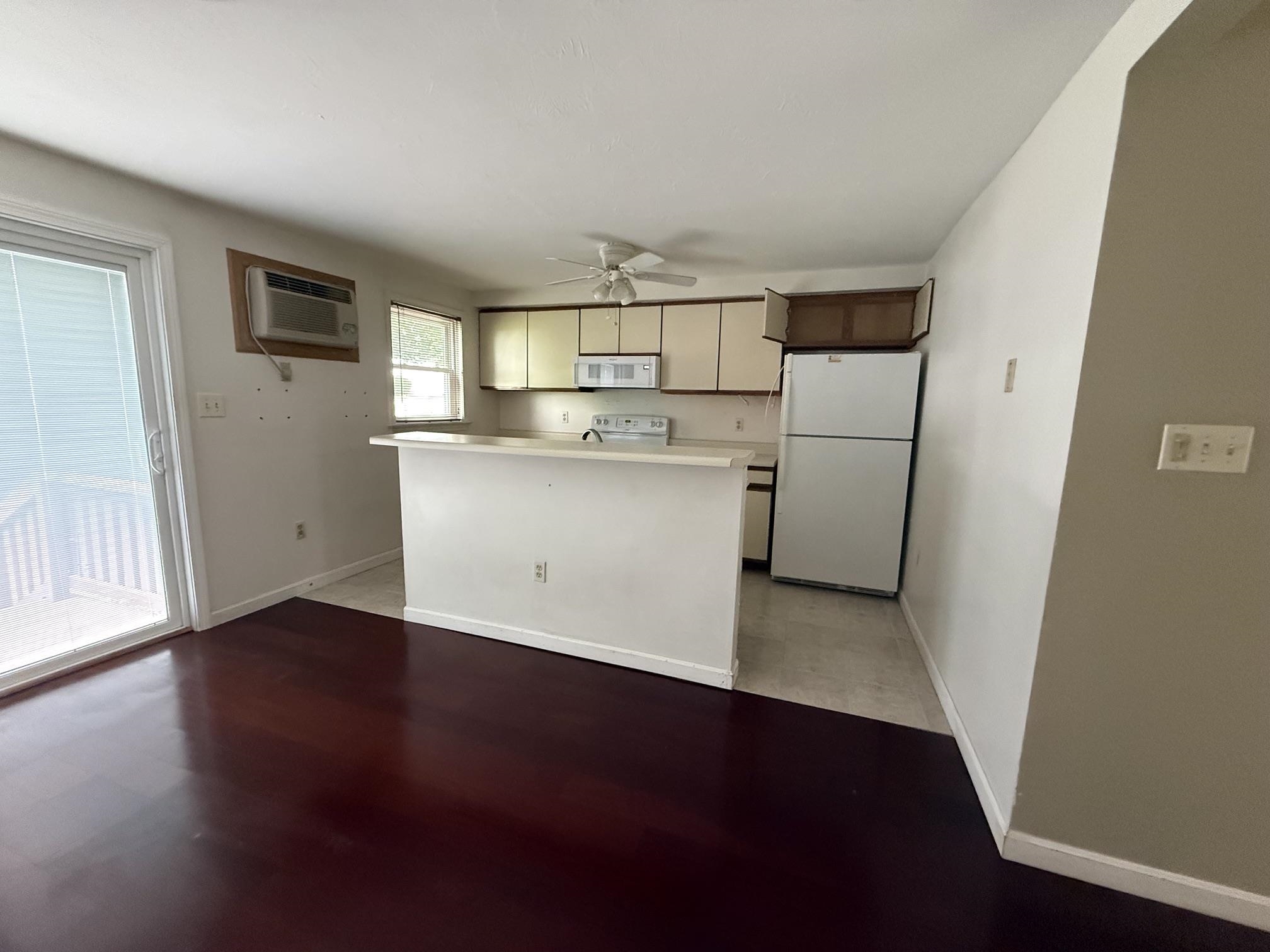 306 Circle Road Manchester, NH 03103 - Photo 3 of 21 Gallery Image 3