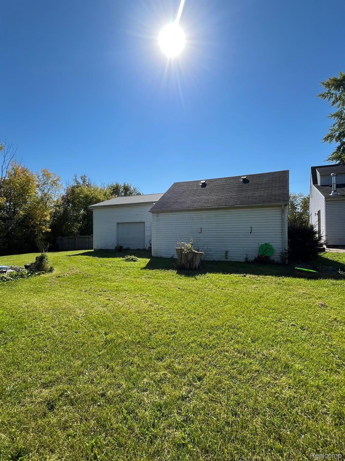 1069 Reid Road Grand Blanc, MI 48439 - Photo 34 of 38 Gallery Image 34