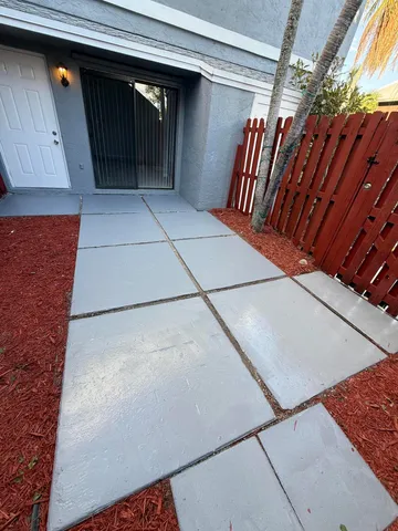 $1,950 | 14 Crossings Circle, Unit D, Boynton Beach, FL 33435