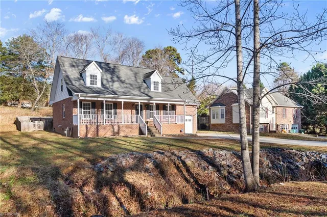 $350,000 | 6751 Fairwood Court, Clemmons, NC 27012