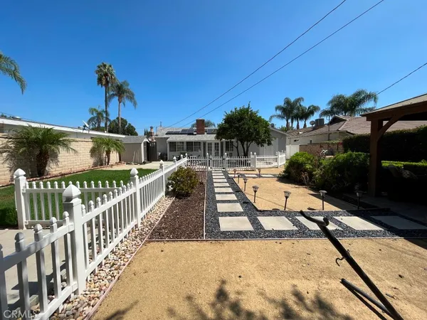 $4,195 | 8541 Tunney Avenue, Northridge, CA 91324