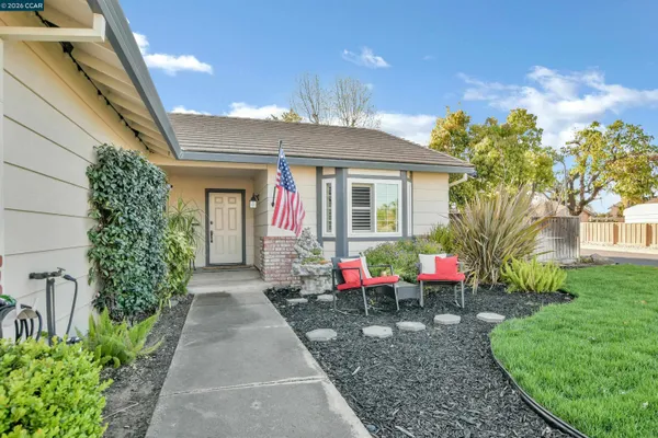 $695,000 | 641 Woodbury Place, Oakley, CA 94561