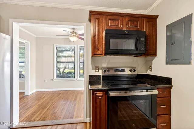 $130,000 | 2406 8th Street, Pascagoula, MS 39567