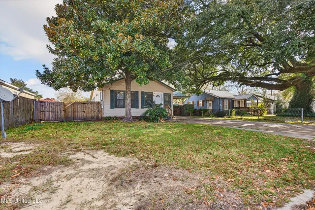 $130,000 | 2406 8th Street, Pascagoula, MS 39567