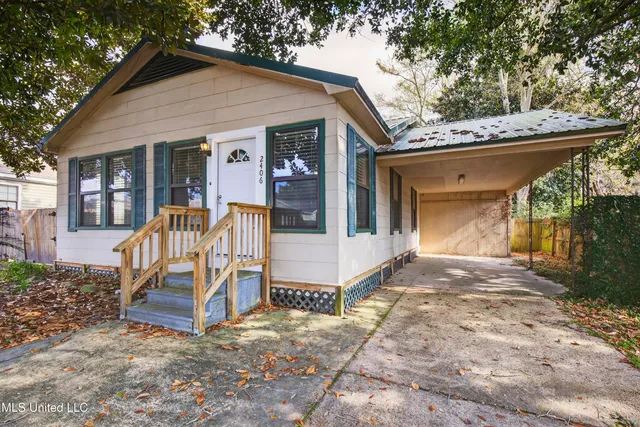 $130,000 | 2406 8th Street, Pascagoula, MS 39567