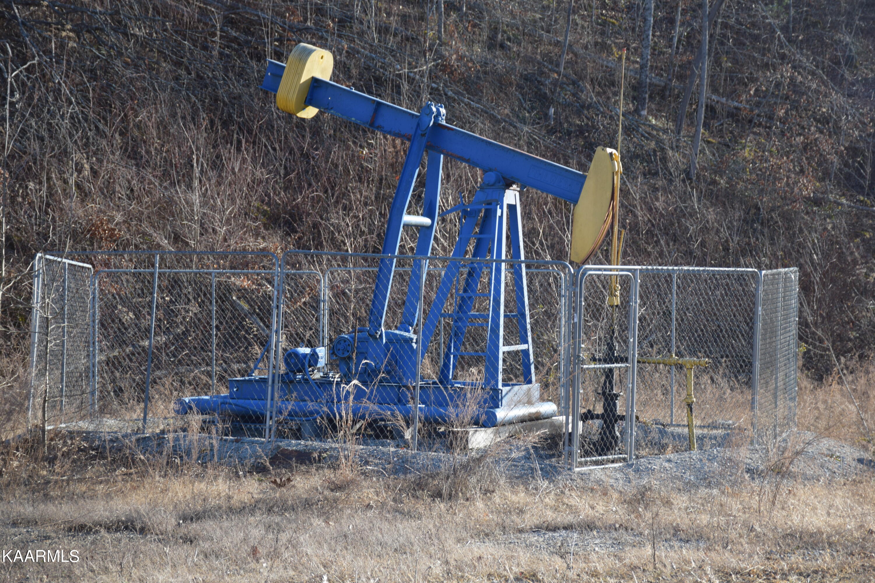 662 Mountain View Road Robbins, TN 37852 - Photo 16 of 16 Oil Well