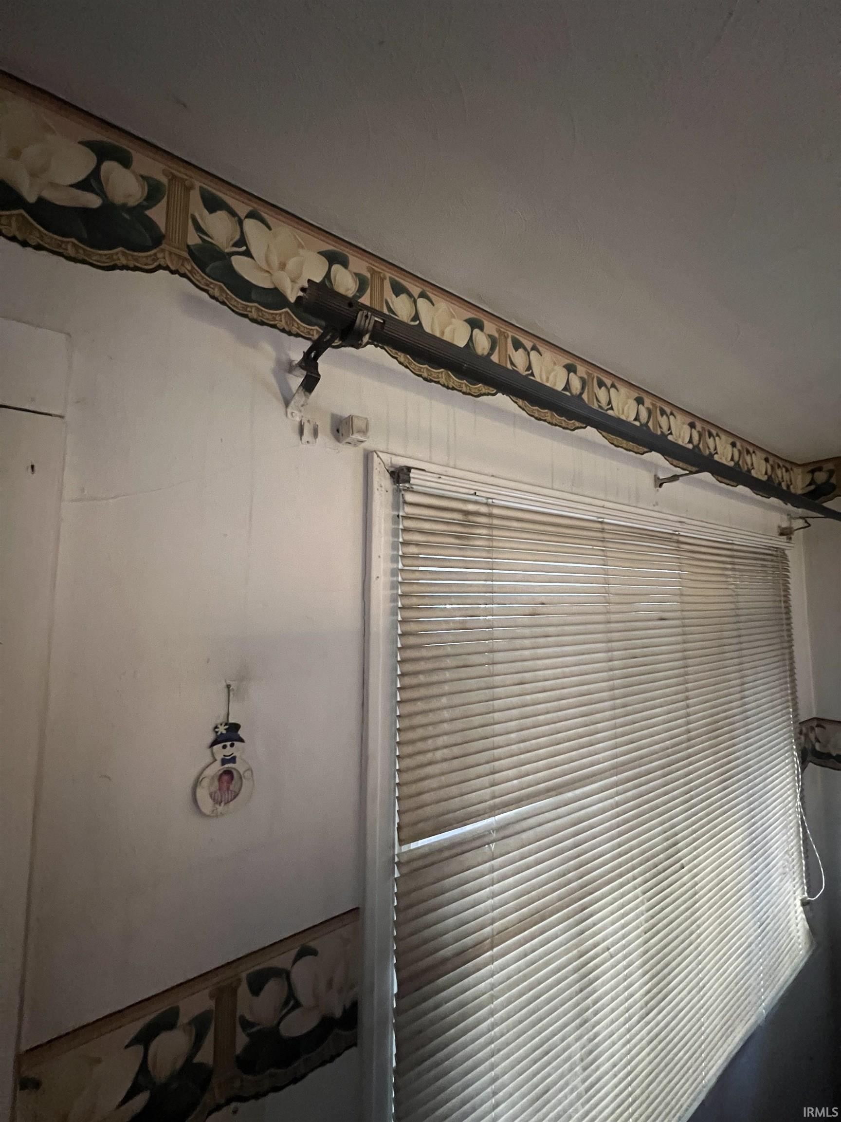 3217 Oliver Street Fort Wayne, IN 46806 - Photo 4 of 16