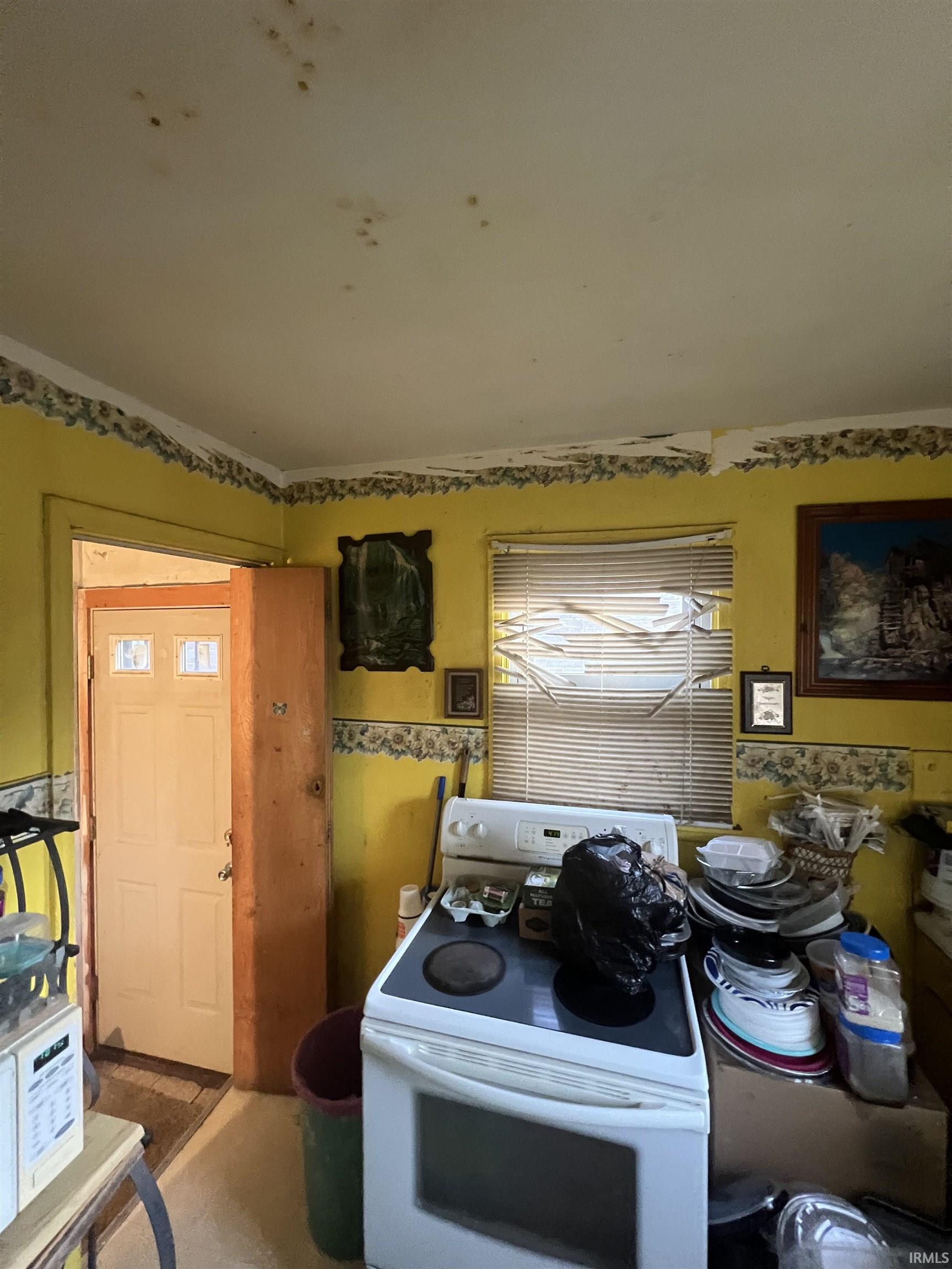 3217 Oliver Street Fort Wayne, IN 46806 - Photo 7 of 16