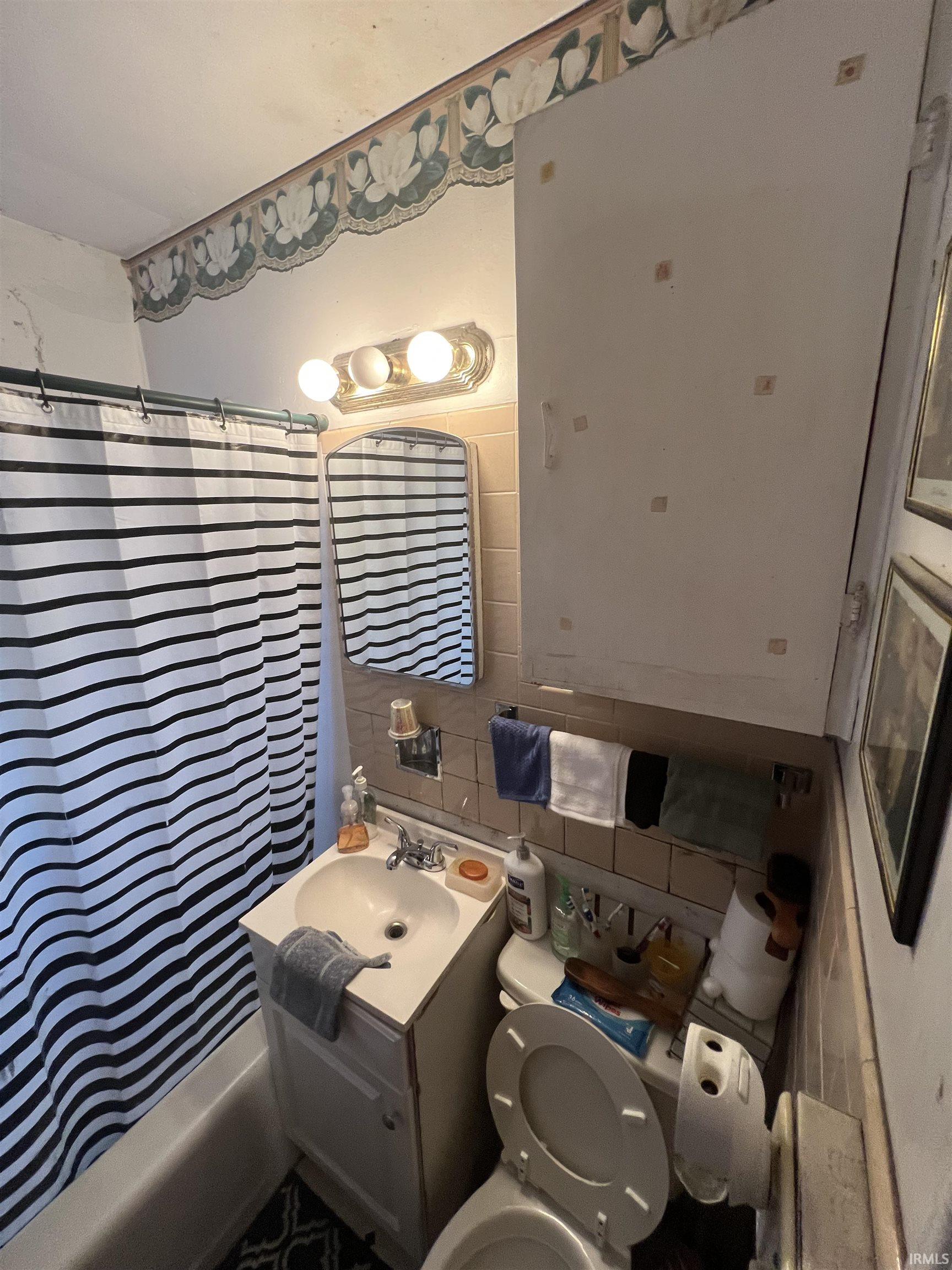 3217 Oliver Street Fort Wayne, IN 46806 - Photo 9 of 16