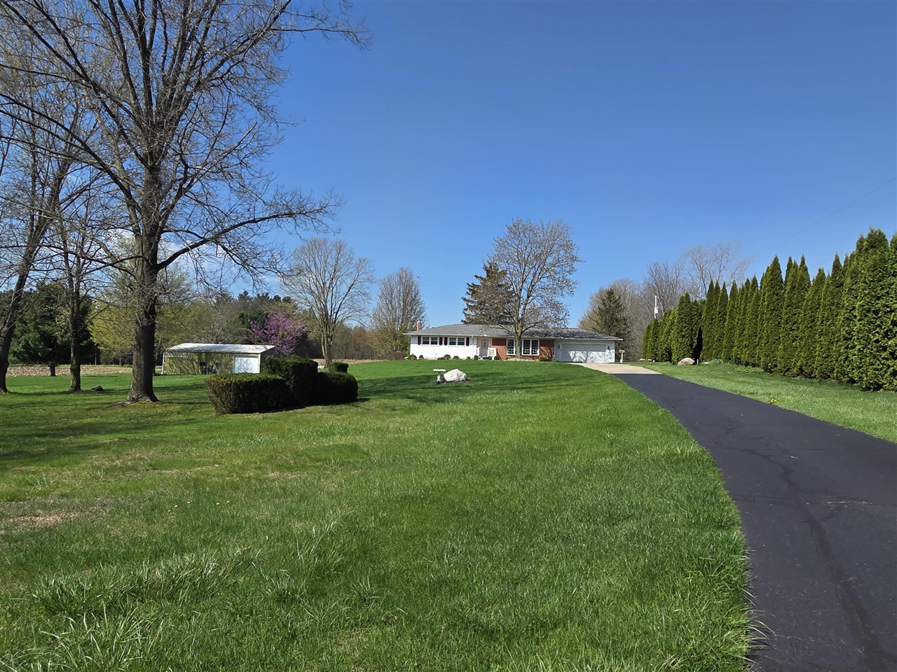 2770 North Dearing Road Parma, MI 49269 - Photo 2 of 73