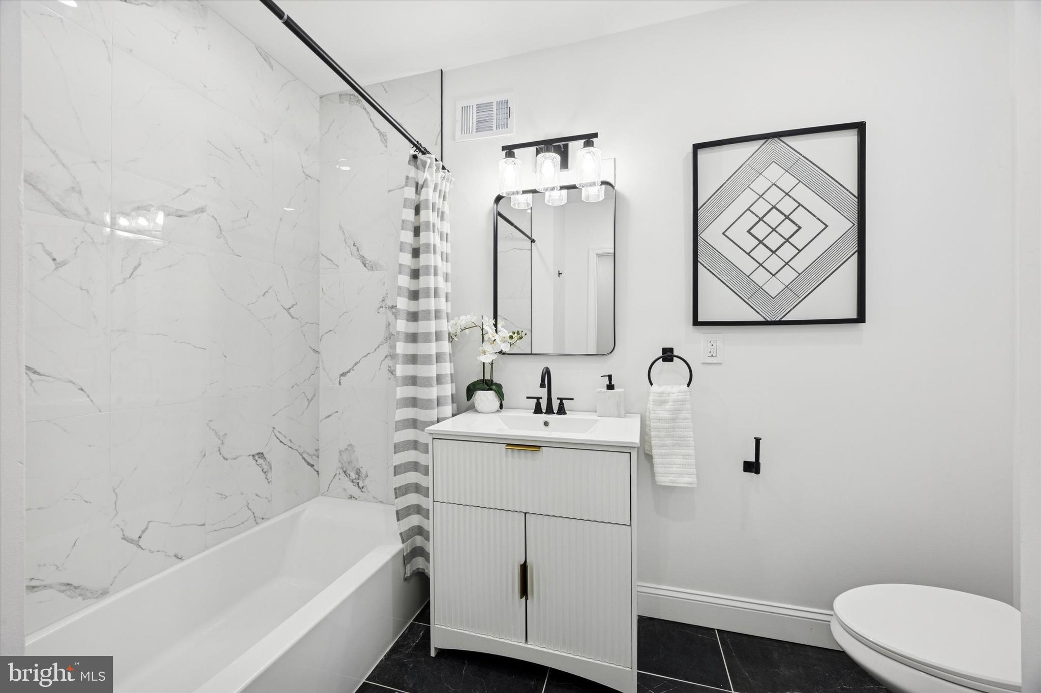 2340 McClellan Street Philadelphia, PA 19145 - Photo 16 of 23