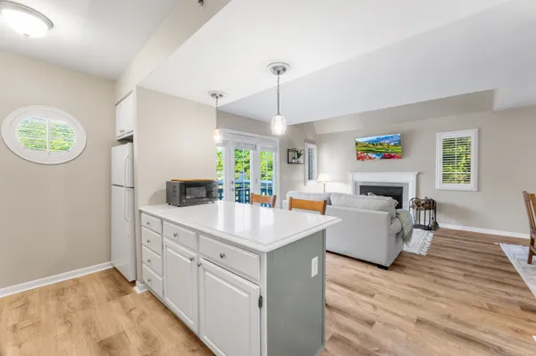 $2,400 | 2124 Old Pond Lane, Unit 2124, Norwich, CT 06360