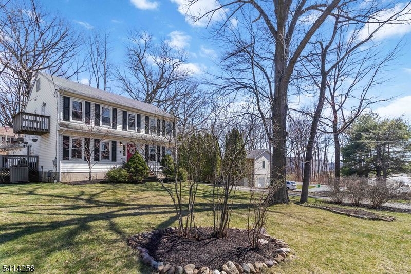 237 Tabor Road Morris Plains, NJ 07950 - Photo 5 of 39