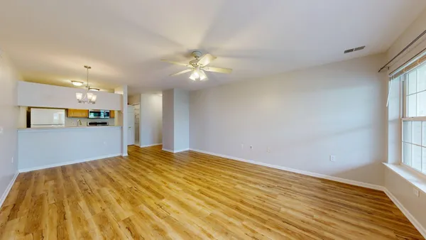 $2,250 | 2718 South Knightsbridge Circle, Ann Arbor, MI 48105