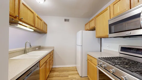 $2,250 | 2718 South Knightsbridge Circle, Ann Arbor, MI 48105